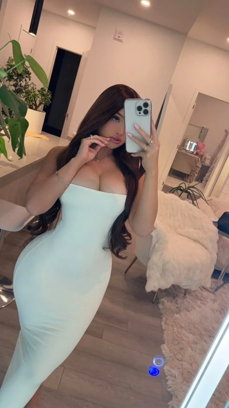 Elena profil görseli